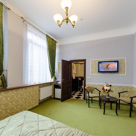 Franz Hotel&Restaurant Ivano-Frankivsk Esterno foto