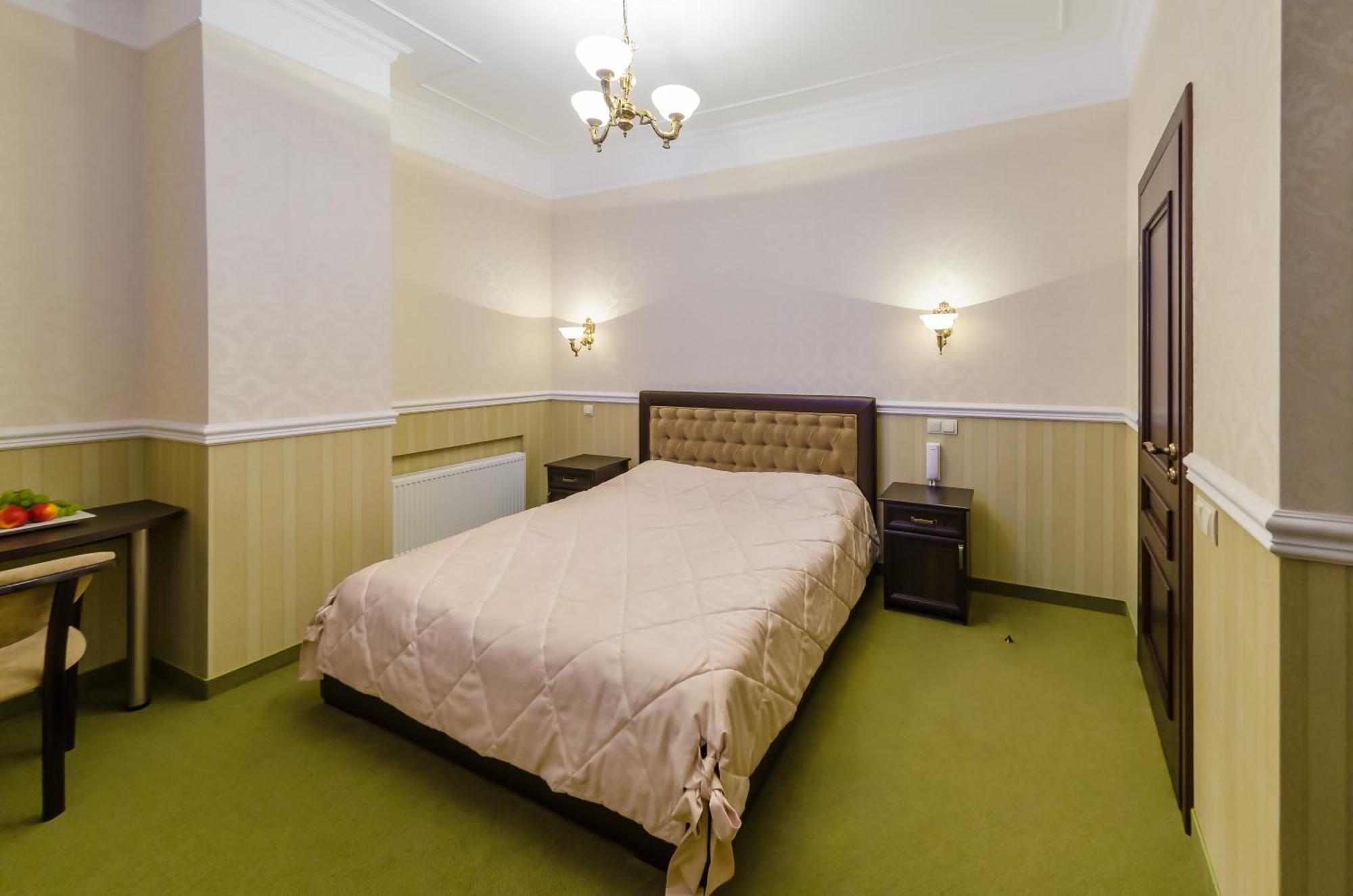 Franz Hotel&Restaurant Ivano-Frankivsk Esterno foto