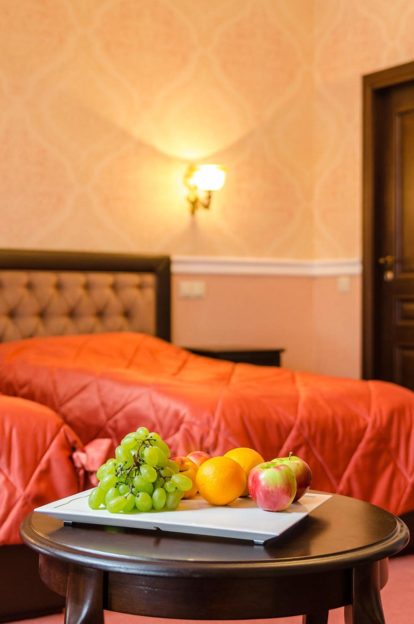 Franz Hotel&Restaurant Ivano-Frankivsk Esterno foto