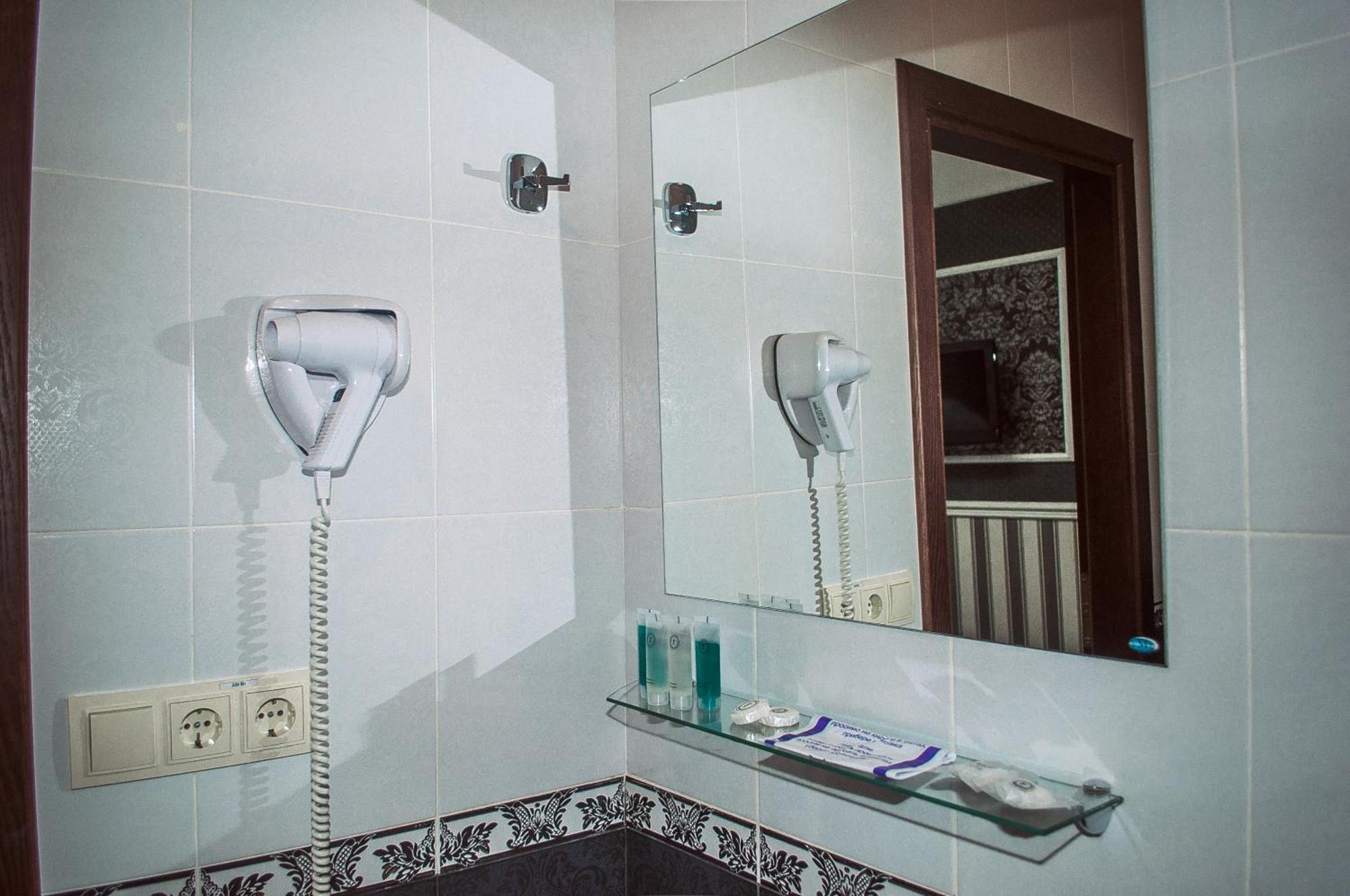 Franz Hotel&Restaurant Ivano-Frankivsk Esterno foto