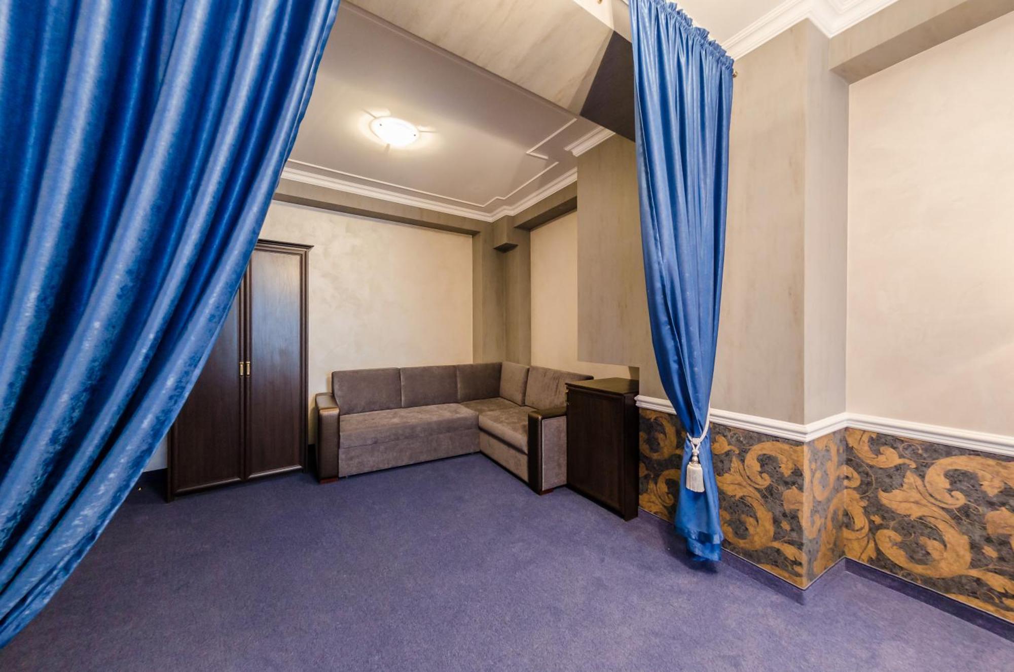 Franz Hotel&Restaurant Ivano-Frankivsk Esterno foto
