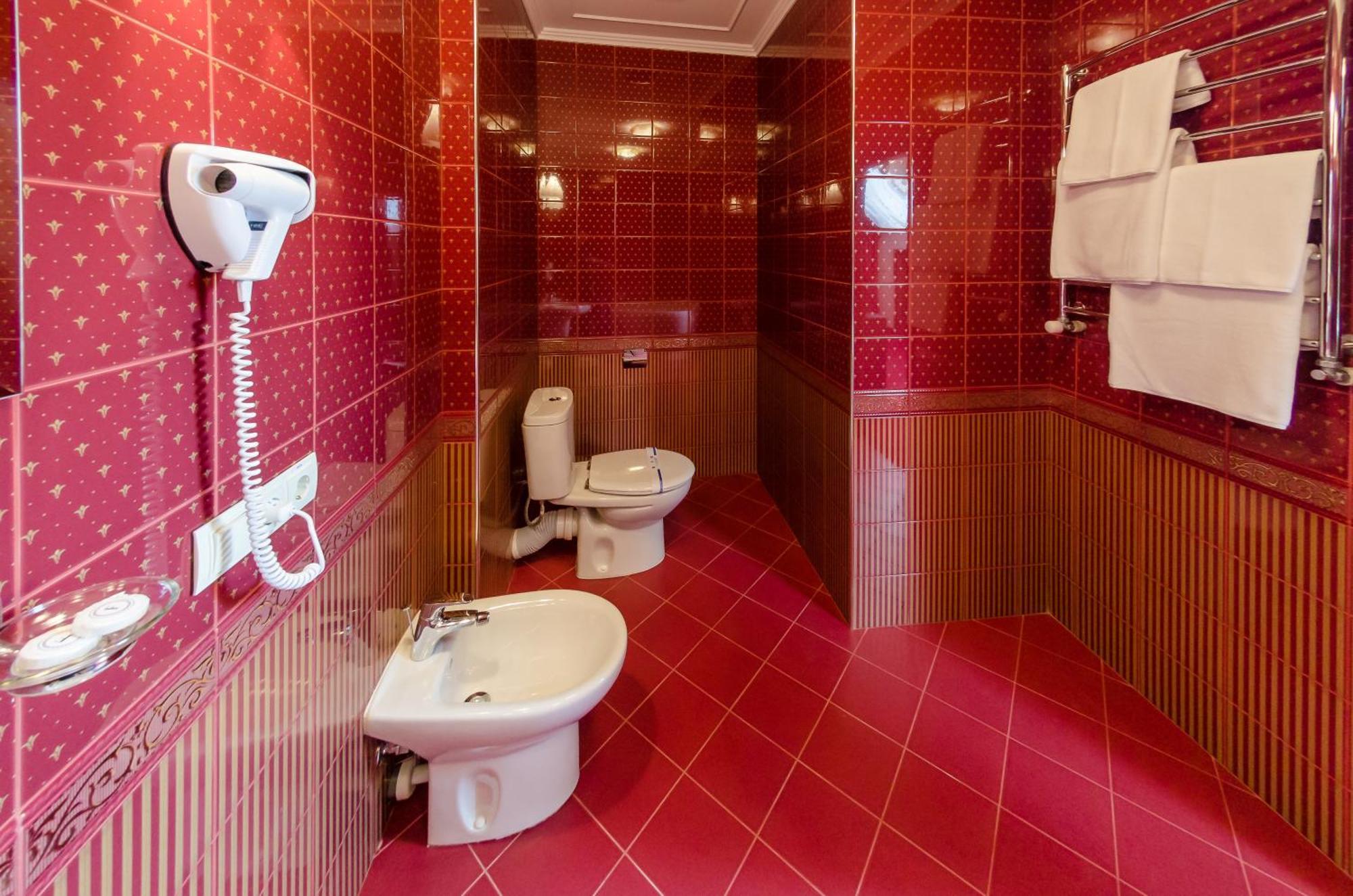Franz Hotel&Restaurant Ivano-Frankivsk Esterno foto